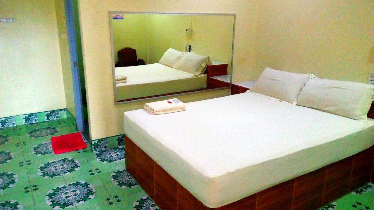 Suratthani Airport Campsite Сураттхани Экстерьер фото